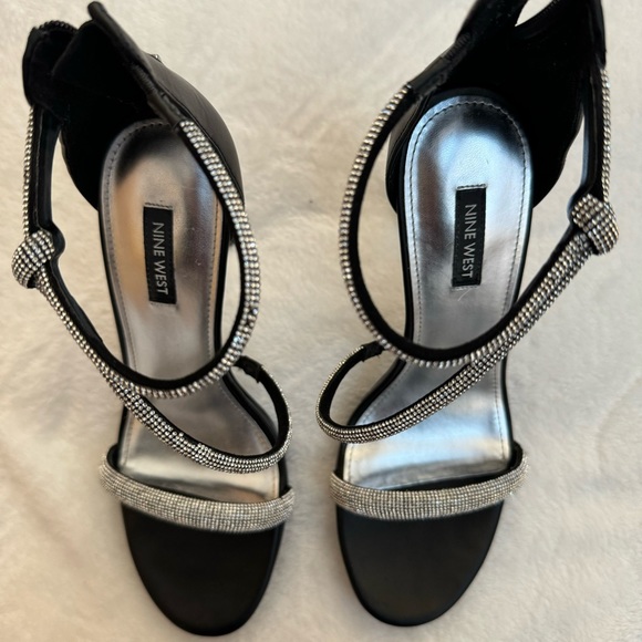 Black And Silver Gems Strappy Heels - Brand New - Size 9 - Nine West - Picture 2 of 8